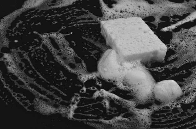 Comment nettoyer un receveur de douche en résine ?